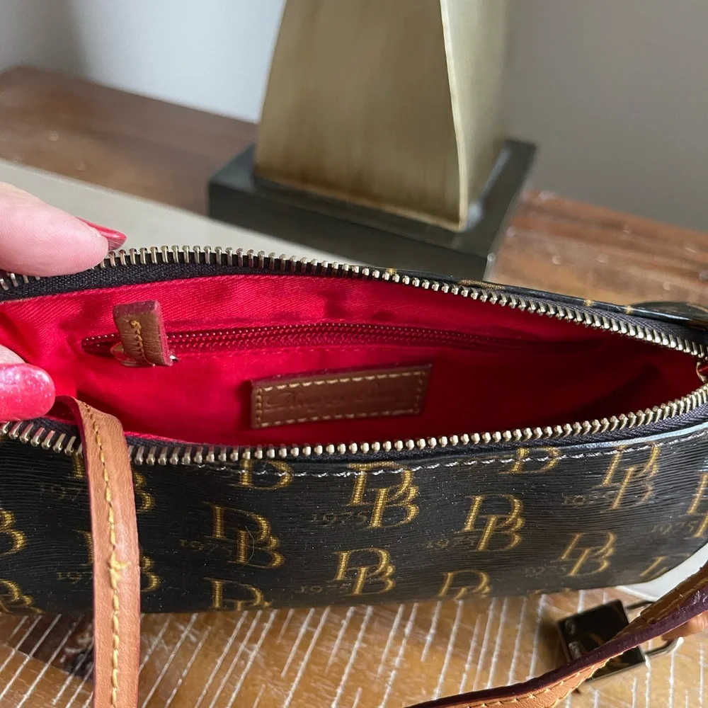 Dooney & Bourke Vintage Purse - Picture 5 of 6